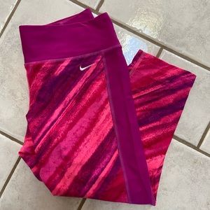 Nike pink and purple women’s Capri leggings